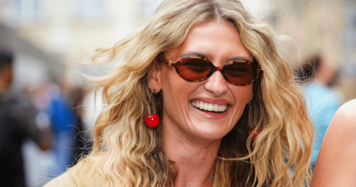 This Iconic Bag We All Had in Middle School Is Trending Again This Spring